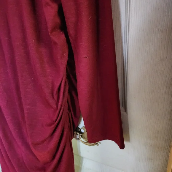 Chic Long Sleeve Red Dress - Picture 5 of 11